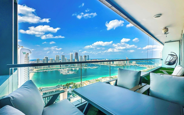 Sea View Retreat with Ain Dubai
