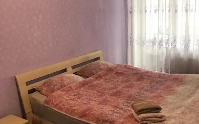 Apartment on Kravchuka 15b