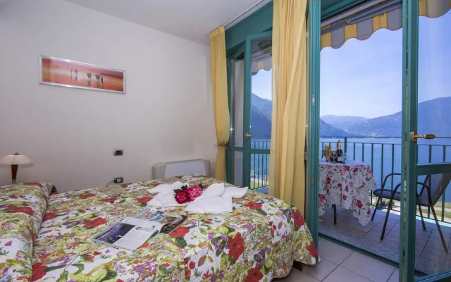 Pleasing Furnished Apartment With View of the Lake