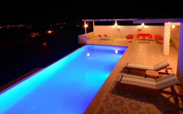Villa Prize