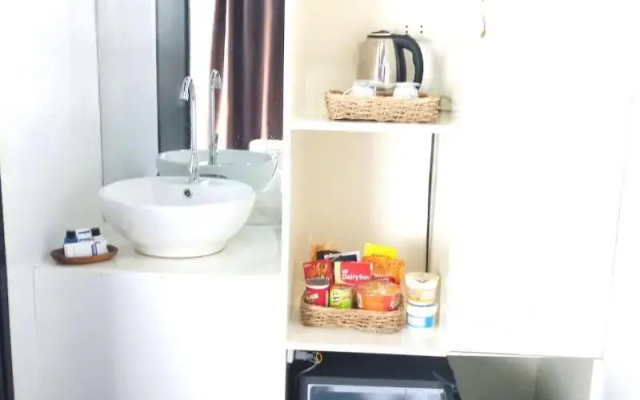 Grand Peninsula Suites