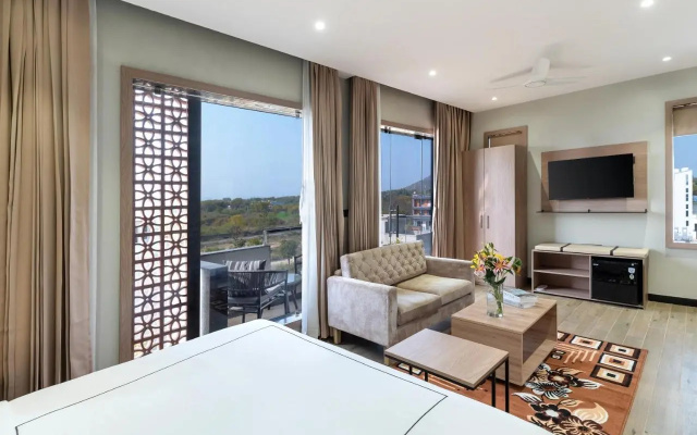 My Downtown - Blue Chip Hotel Udaipur Near Airport