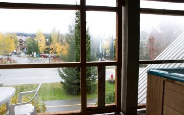 Whistler Blackcomb VR at Glaciers Reach