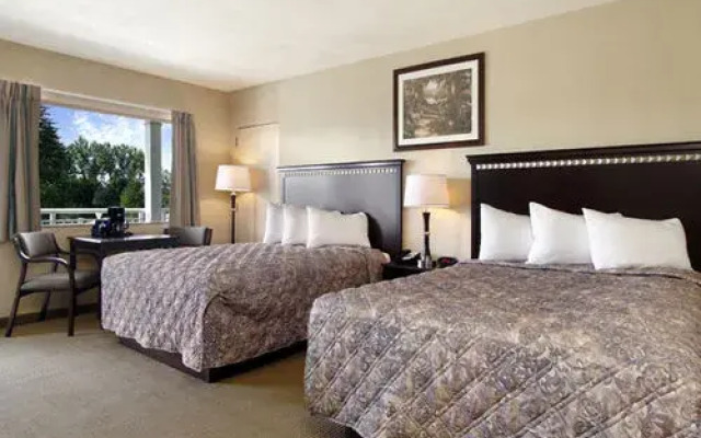 Travelodge Fairmont