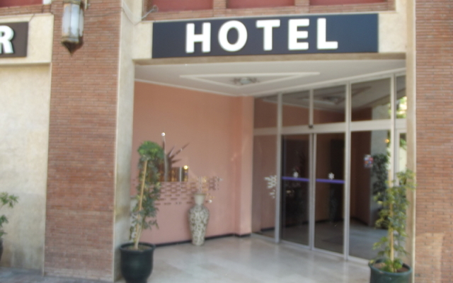 Hotel Al Kabir вид на фасад