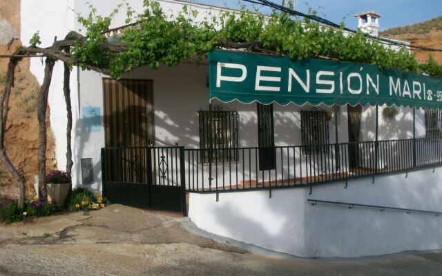 Отель Pension Mari вид на фасад