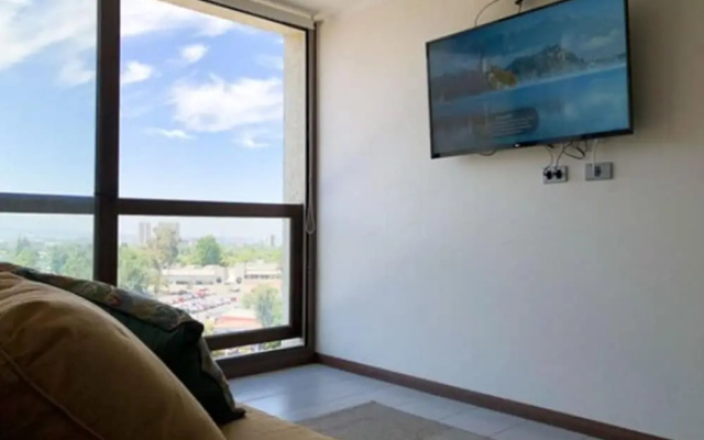 Charming Studio - w/Mountain View, Pool, & Gym