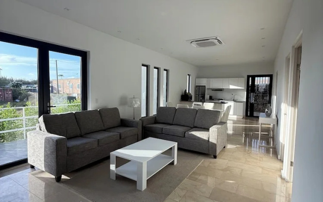 Alto Vista Hills