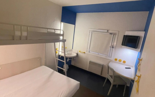 Unisotel Bollene A7 Ex-Hotel F1