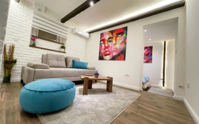 Colorway Apartment