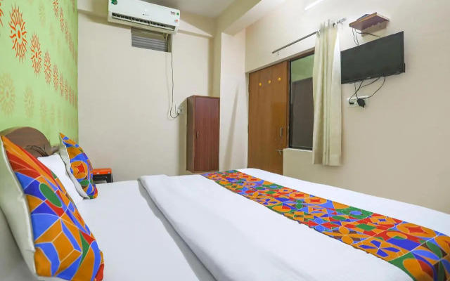 Hotel Kashi Khand