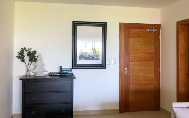 Oceanfront New Condo on the Beach