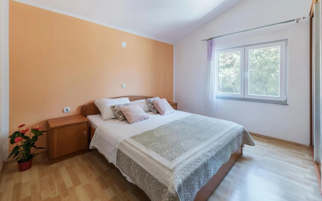 Beautiful Home in Betiga With Wifi and 4 Bedrooms