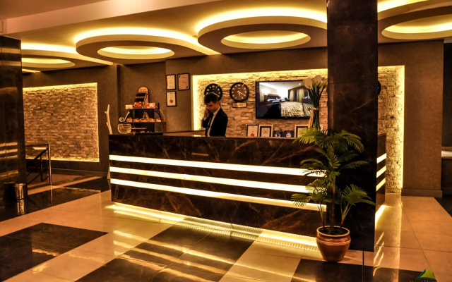 Hilly Hotel