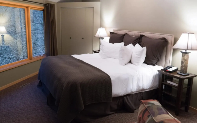 The Inn At Honey Run