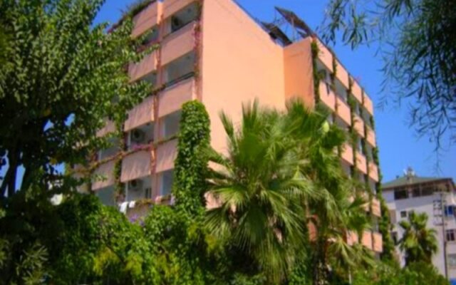 Orkide Hotel вид на фасад