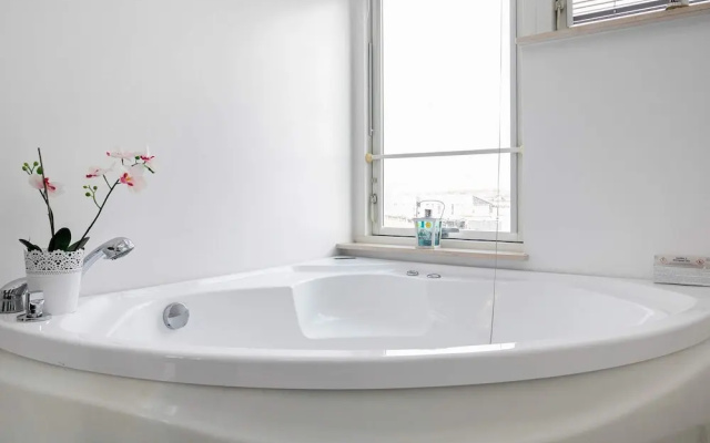 Elegant Holiday Home in Funen With Whirplool
