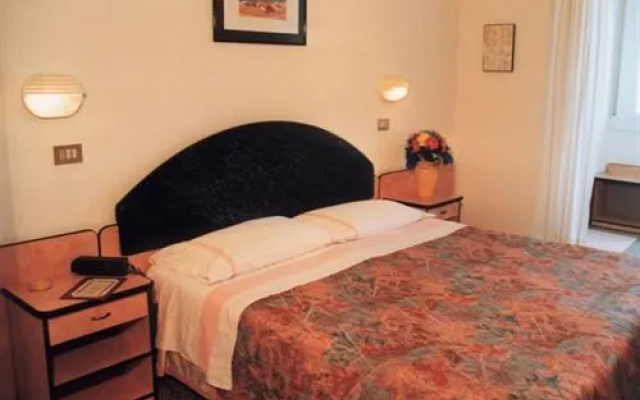 Hotel Diana