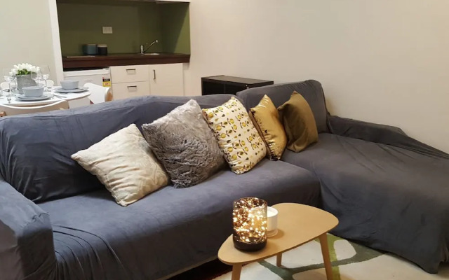BUDGET Bourke st Apartment