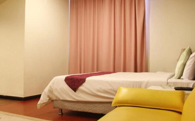 Prince Hotel