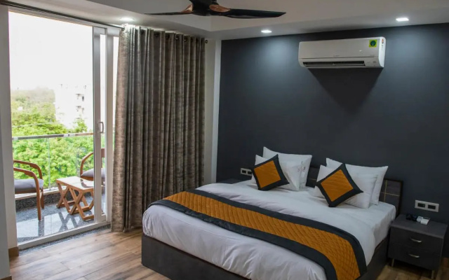 Dev Royale Hotel