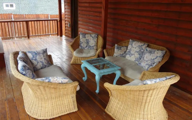 Country Club Chalet