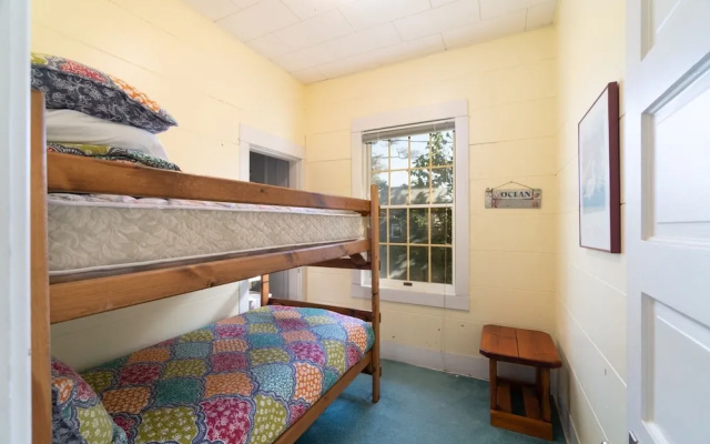Harris Hideaway 5 Bedroom Home
