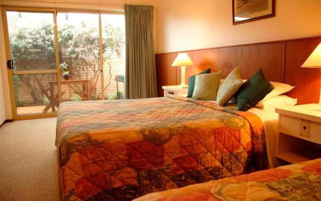 Augusta Georgiana Molloy Motel