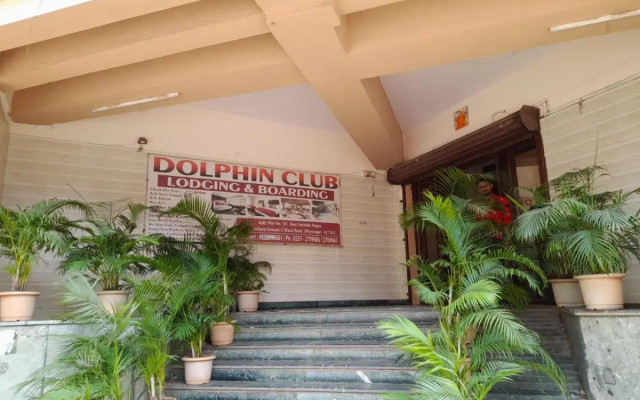 Hotel Dolphin Club by WB Inn