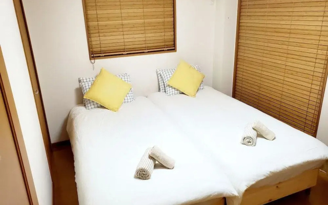 Hosei Apartment 201