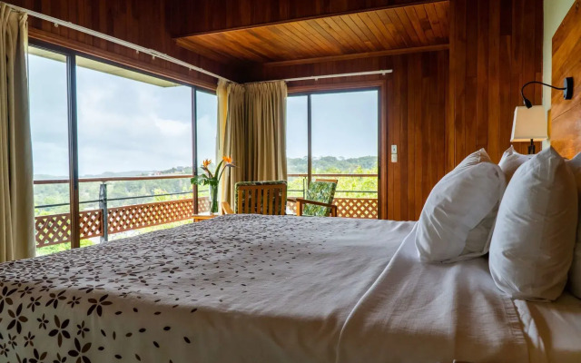 Ficus Sunset Suites