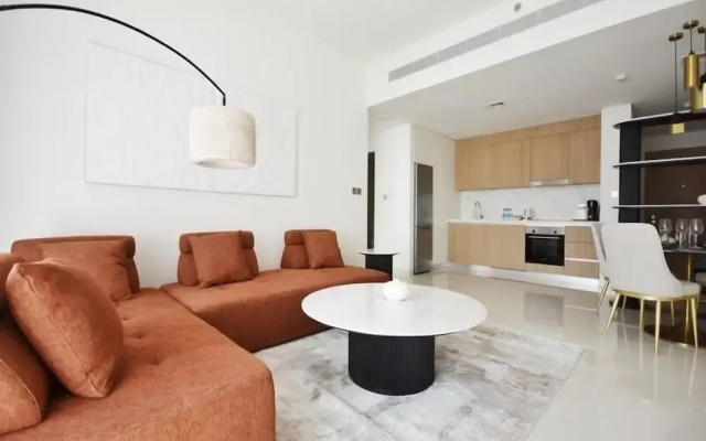 Bliss 1BR Haven with Stunning Sea Views
