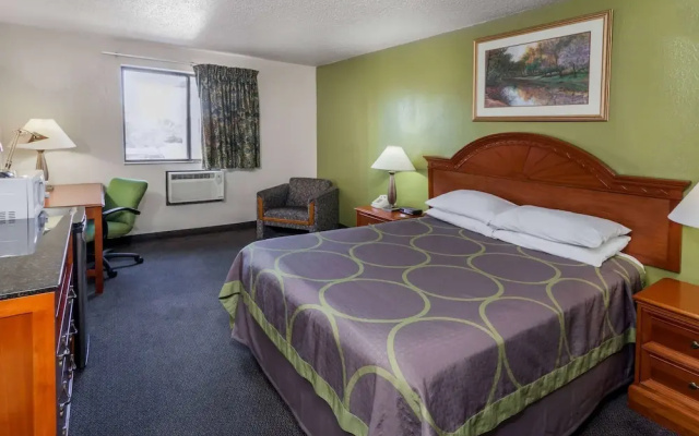 Super 8 Merrillville/Gary Area