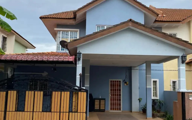 Rumah Tamu SURIA