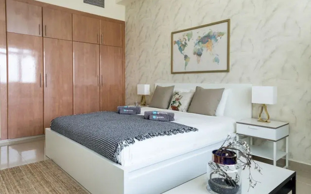 Lake City Tower by HiGuests Vacation Homes