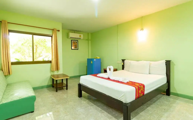 Khum Suk Resort