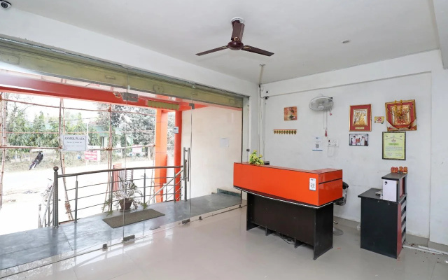 Anmol Plaza by OYO Rooms