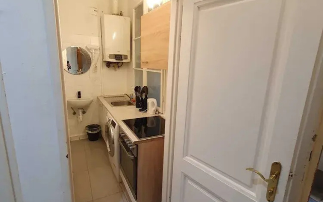 Modern 2BR Apt Near Karlsplatz
