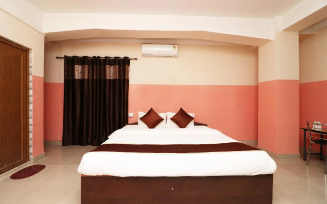 OYO 4979 Prabha Palace Lodge