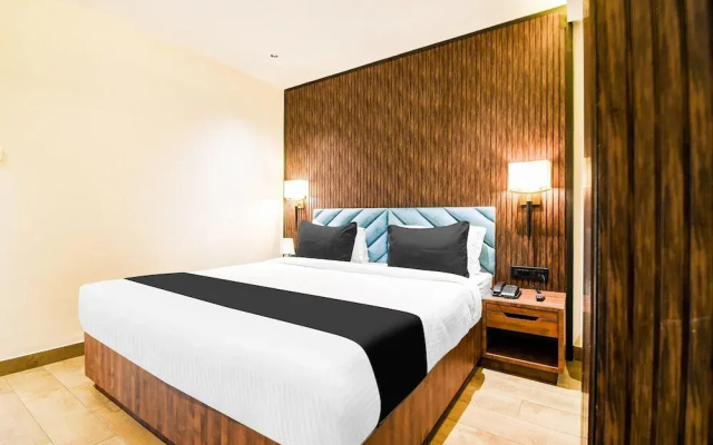 Deluxe Double Stays Near Paridh Crossing