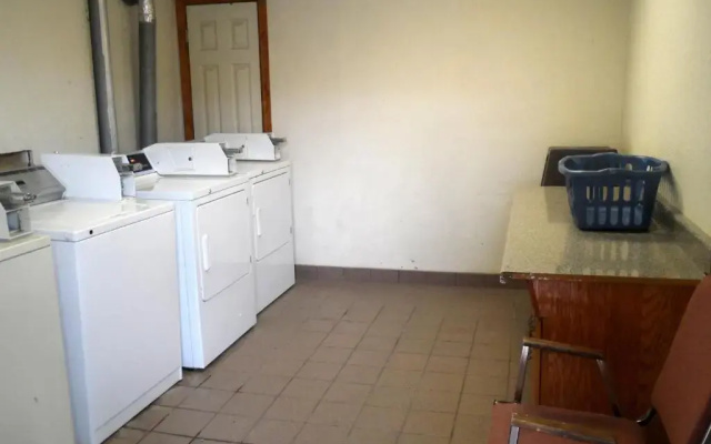 Budgetel Inn NASA