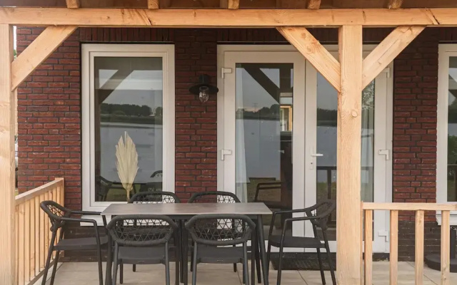 Lakeview Villa With Swimming and Fishing Pier