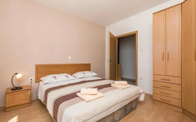 Awesome Apartment in Lovran With Wifi and 2 Bedrooms