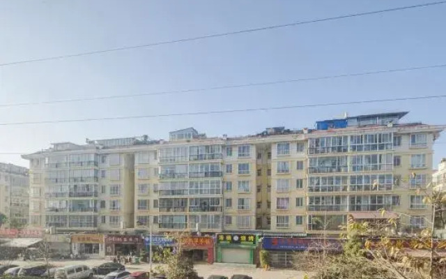 Homeinn Selected (Kunming Dianchi Road Daba Subway Station)