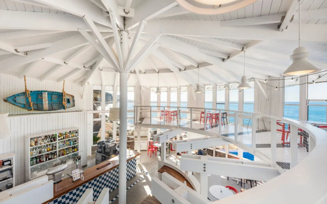 Marina Suites
