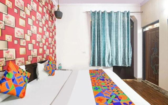 Fabhotel Decent