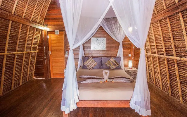Rickey Villas  Huts