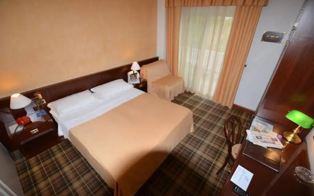 Hotel Astro