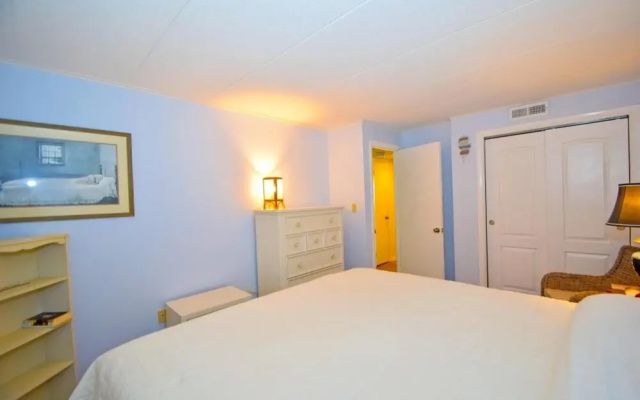 Thunder Island 112c 2 Bedroom Condo by RedAwning