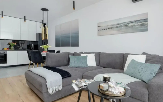 Comfortable Apartment With Pool and Sauna